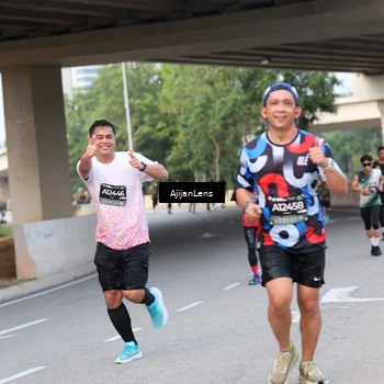 Runner Photo 6452050