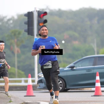 Runner Photo 6452053