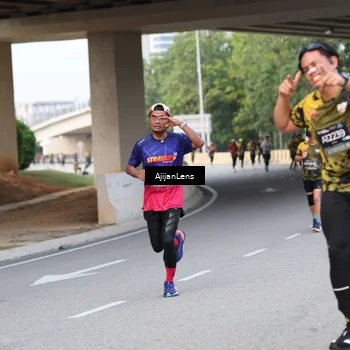 Runner Photo 6452059