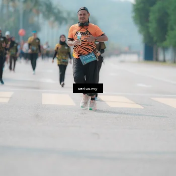 Runner Photo 6452060