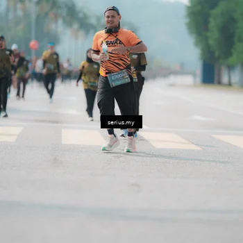 Runner Photo 6452064