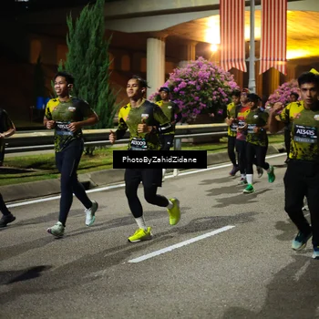 Runner Photo 6452068