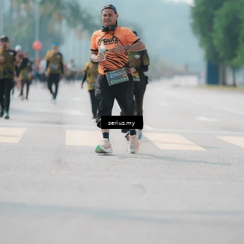 Runner Photo 6452072