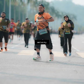 Runner Photo 6452073