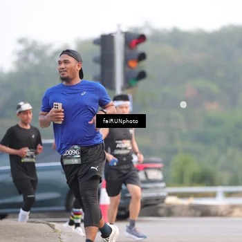 Runner Photo 6452081