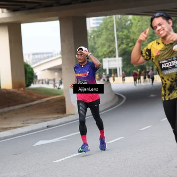 Runner Photo 6452102