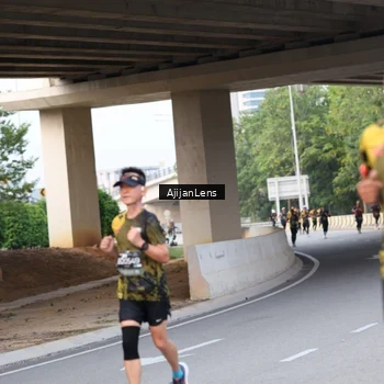 Runner Photo 6452191