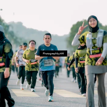 Runner Photo 6452227