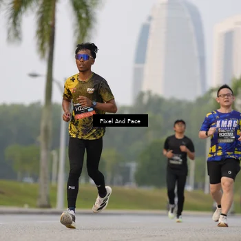 Runner Photo 6452241