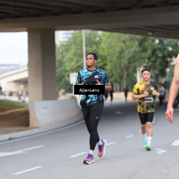 Runner Photo 6452243