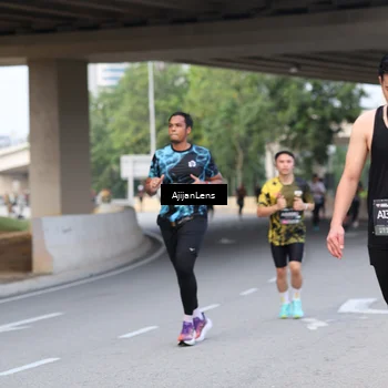 Runner Photo 6452245