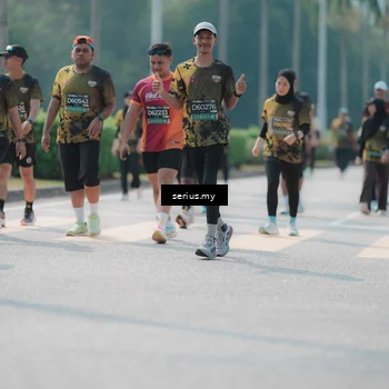 Runner Photo 6452281