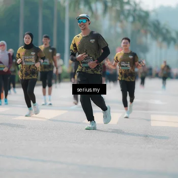 Runner Photo 6452302