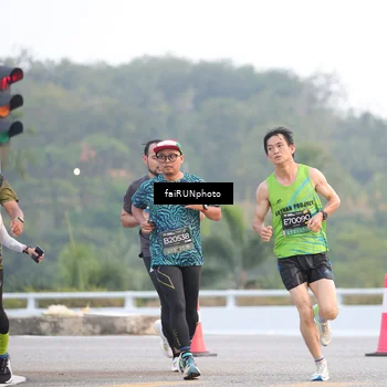 Runner Photo 6452305