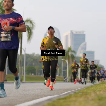 Runner Photo 6452315