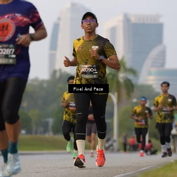 Runner Photo 6452316