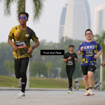 Runner Photo 6452318
