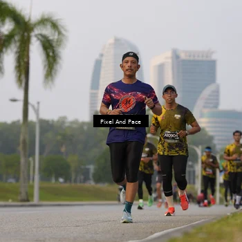 Runner Photo 6452328