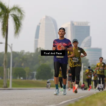 Runner Photo 6452331