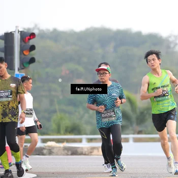 Runner Photo 6452350