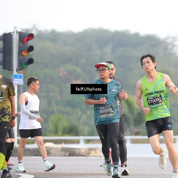Runner Photo 6452353