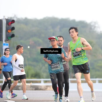 Runner Photo 6452354