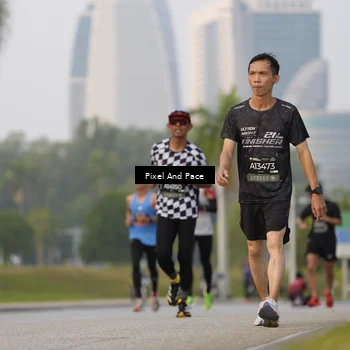 Runner Photo 6452375