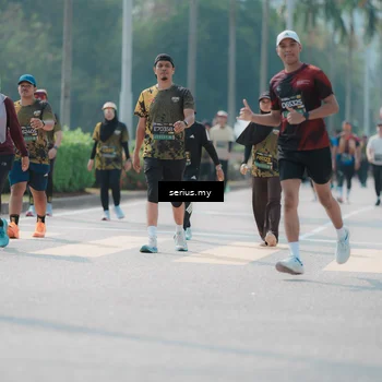 Runner Photo 6452380