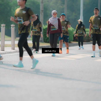 Runner Photo 6452381