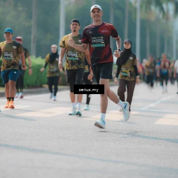 Runner Photo 6452382