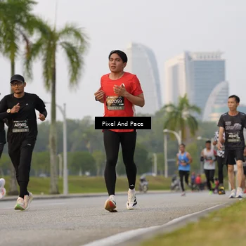 Runner Photo 6452387