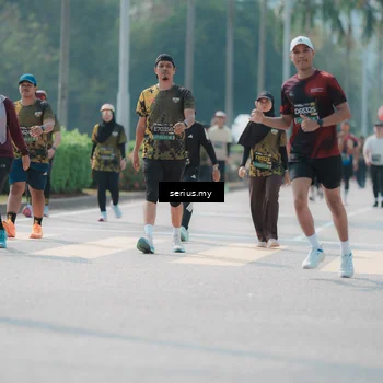 Runner Photo 6452388