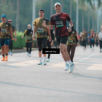 Runner Photo 6452389