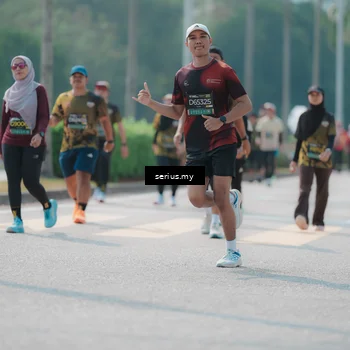 Runner Photo 6452400