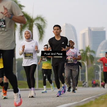 Runner Photo 6452401