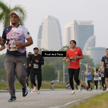 Runner Photo 6452403