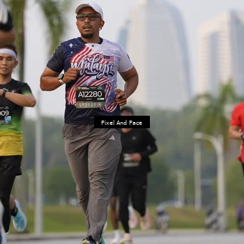 Runner Photo 6452404