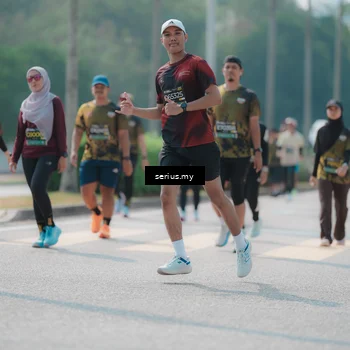 Runner Photo 6452407