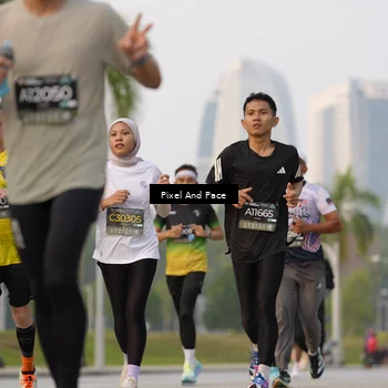 Runner Photo 6452417