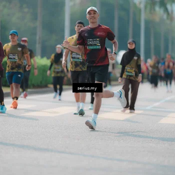 Runner Photo 6452418