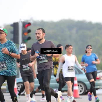 Runner Photo 6452436