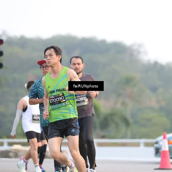 Runner Photo 6452444