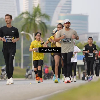 Runner Photo 6452454