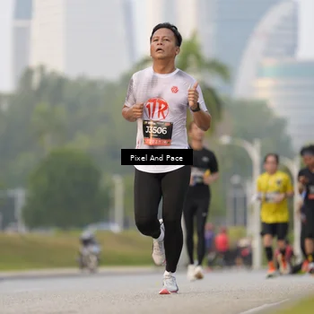 Runner Photo 6452484