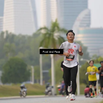 Runner Photo 6452495