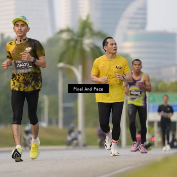 Runner Photo 6452514