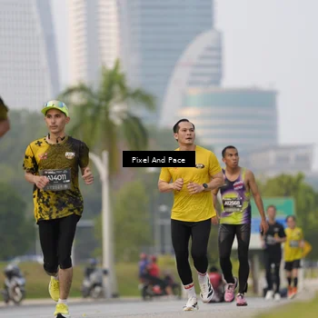 Runner Photo 6452526