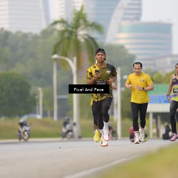 Runner Photo 6452549