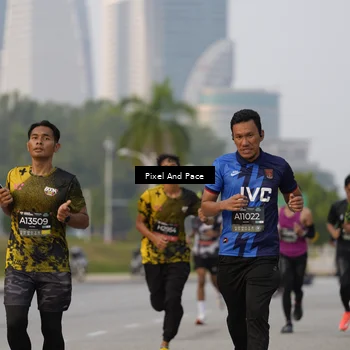 Runner Photo 6452640