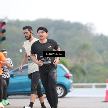 Runner Photo 6452678